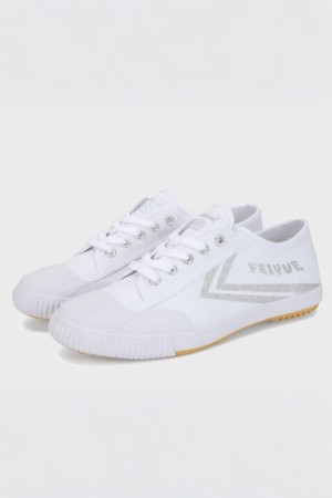FE LO 1920/WHITE CANVAS W/ SILVER METALLIC LOGO & CHEVRON/FU100168