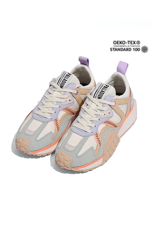 [팔라디움] 트룹 러너 스타 화이트 믹스 스니커즈 98876-900-M는 여성용 운동화로, 캐주얼하고 스포티한 스타일을 연출합니다. 화이트와 믹스 컬러 조합에 라운드 앞코 디자인이 특징이며, 봄, 여름, 가을 계절에 착용하기 좋습니다. 합성가죽과 고무 소재를 사용하여 내구성을 높였으며, 육각형 허니콤 모양의 고무 밑창이 미끄럼 방지 및 그립감을 강화합니다. 끈으로 여미는 로우탑 디자인에 다양한 소재 조합과 패치워크 무늬가 돋보이며, 일상, 캐주얼, 산책, 여행 시 편안하게 착용할 수 있습니다.
