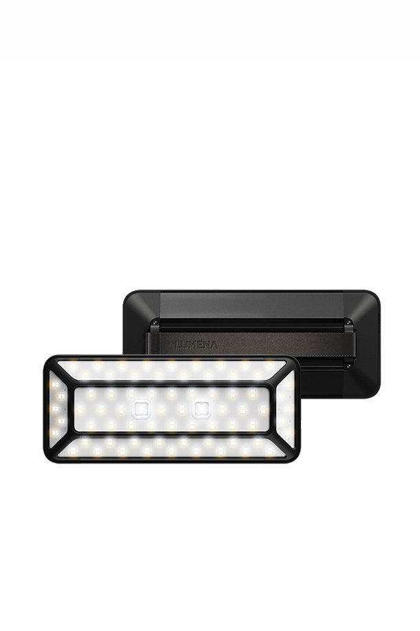 [루메나] LED 캠핑랜턴 5.1CH PRO 2는 캠핑 및 아웃도어 활동, 실내외 조명 용도로 사용 가능한 LED 캠핑랜턴입니다. 메탈릭 베이지와 메탈릭 블랙 2가지 색상으로 출시되었으며, 알루미늄 소재로 제작되었습니다. 5면 발광, 색온도 및 밝기 조절, SOS 모드, 집중광/확산광, 터보 모드, 배터리 잔량 표시 등의 다양한 기능을 지원합니다. 3000K, 4500K, 6500K의 3가지 색온도를 선택할 수 있으며, 최대 4,600Lm의 밝기를 제공합니다. 20,100mAh 용량의 배터리는 최대 밝기에서 7시간, 최소 밝기에서 최대 110시간 사용 가능하며, Type-C 입출력을 지원합니다. 구성품은 본체, 전용 파우치, 전용 스트랩, S-비너, C to C 케이블, 30W 어댑터, 사용 설명서로 구성되어 있습니다.
