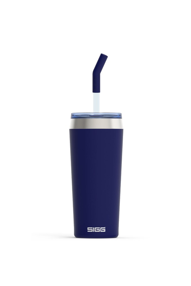 지그 헬리아 텀블러 600ml는 캠핑 및 일상생활에서 유용한 보온/보냉 텀블러입니다. Night Ink 색상으로, 스테인리스스틸, 트라이탄, 실리콘, 유리를 주요 소재로 사용하여 내구성을 높였습니다. 이중 진공 단열 및 구리 코팅 내벽으로 뛰어난 보온/보냉 기능을 제공하며, 600ml 용량으로 넉넉하게 사용 가능합니다. 분리형 실리콘 마우스피스와 유리 빨대, 투명 뚜껑 디자인으로 편리함을 더했으며, BPA-free 안심 소재에 세척 브러시까지 포함되어 위생적인 사용을 돕습니다.
