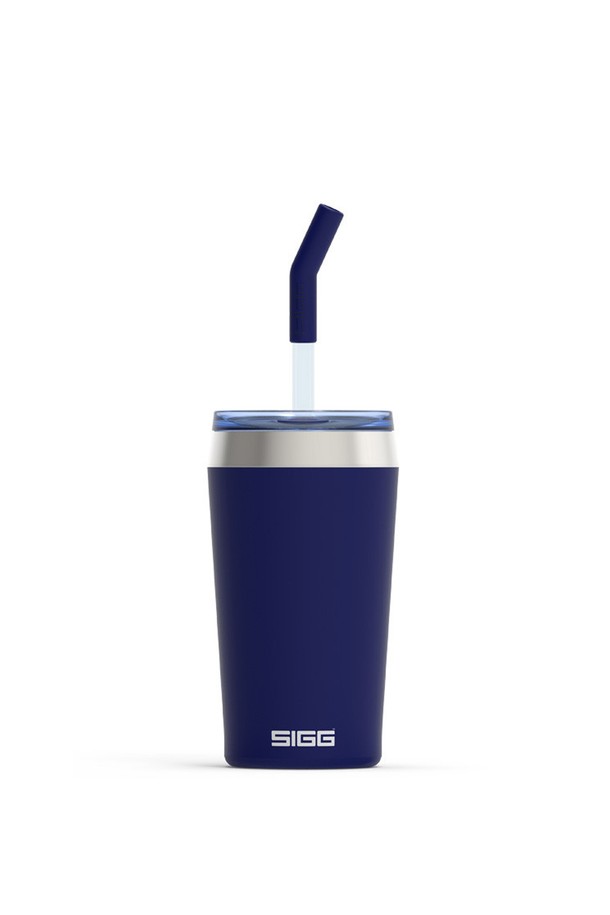 지그 헬리아 텀블러 450ml는 캠핑과 일상에서 모두 활용 가능한 다용도 텀블러입니다. Night Ink 색상으로 세련된 디자인을 자랑하며, 이중벽 진공 단열과 진공 내벽 구리 코팅으로 최대 3시간 보온, 17시간 보냉 기능을 제공합니다. 스테인레스 스틸, 보로실리케이트 강화유리, 실리콘, 트라이탄 등 안전한 소재로 제작되었으며, 넓은 입구와 탈부착 가능한 실리콘 마우스피스로 편리하게 사용할 수 있습니다. 텀블러 본체, 강화유리 빨대, 세척용 브러시로 구성되어 있으며, BPA-FREE 제품으로 안심하고 사용할 수 있습니다. 음료 쏟음 방지 기능이 있어 휴대성이 뛰어나며, 투명 뚜껑으로 내용물을 쉽게 확인할 수 있습니다.
