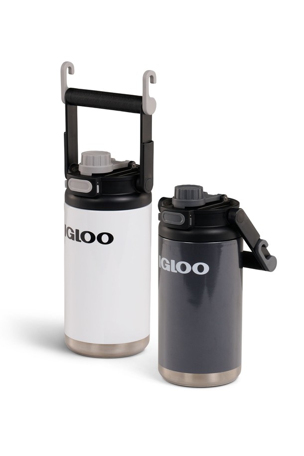 이글루 하이브리드 스포츠 워터저그 1.5L는 캠핑, 운동, 야외활동에 적합한 차콜 색상의 워터저그입니다. 스테인리스 스틸, 폴리프로필렌 및 폴리우레탄 소재로 제작되어 36시간 보냉 기능을 제공하며, 1.5L의 넉넉한 용량을 자랑합니다. MaxCold 단열 기능, 푸시 버튼 스파우트, 잠금장치, Tuck Tight 손잡이, 접이식 후크, 바닥 코스터 등 다양한 편의 기능을 갖추었습니다. 누수 방지 및 미끄럼 방지 기능을 더하여 더욱 안전하게 사용할 수 있으며, 무게는 975g입니다.
