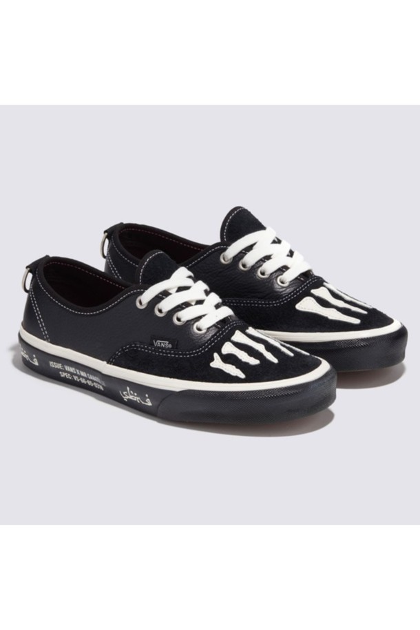 VANS - 스니커즈 - Vans x Mark SBTG 어센틱 레더 블랙 Vans x Mark SBTG Authentic Black / VN000BW5BPR1