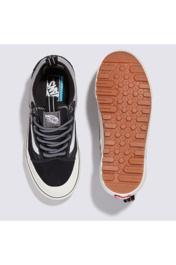 VANS - 스니커즈 - MTE 올드스쿨 워터프루프(MTE-2) 그레이_블랙 MTE Old Skool WATERPROOF Black_Pewter / VN000CVNBH41