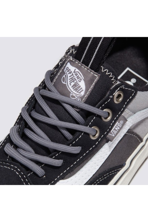 VANS - 스니커즈 - MTE 올드스쿨 워터프루프(MTE-2) 그레이_블랙 MTE Old Skool WATERPROOF Black_Pewter / VN000CVNBH41