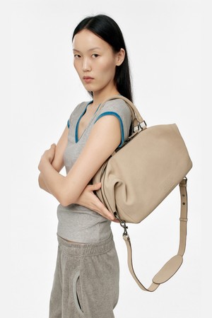 DUMPLING TOTE_nude nubuck