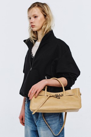 GRANDMA USED BAG_french beige pull-up