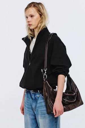 DUMPLING TOTE_brown+black two-tone cracked