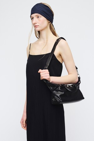 DUMPLING STUD MINI_black washed nappa
