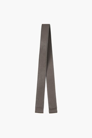 DUMPLING STRAP_taupe washed nappa