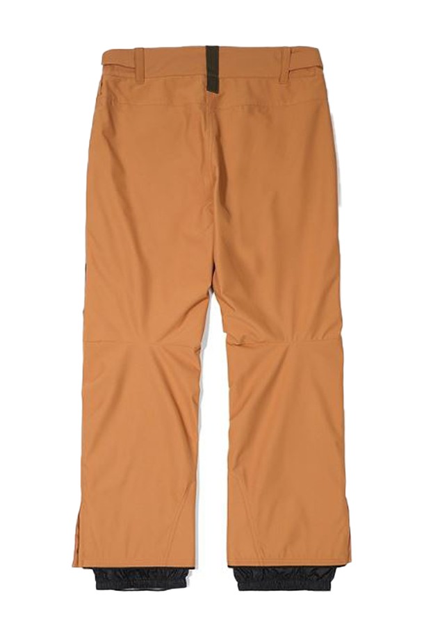 [오닐] 남성 JACKSAW(잭쏘) 보드복 팬츠 OMPTMI151-505는 스노우스포츠를 위한 남성용 보드복 팬츠입니다. 브라운 컬러의 무지 디자인으로, 스포티한 겨울 데일리룩 연출에 적합합니다. 10K/10K 방수/투습 기능과 PFC-free 발수 코팅으로 눈, 비로부터 보호하며, 테이핑 심실링으로 방수 기능을 강화했습니다. 슬림핏, 스탠다드핏, 루즈핏, 오버핏 등 다양한 핏으로 출시되었으며, 허리 조절 시스템, 스노우 게이터, 팬츠 보강 등의 기능이 더해져 활동성을 높였습니다. 안감과 밴딩이 있어 편안한 착용감을 제공합니다.
