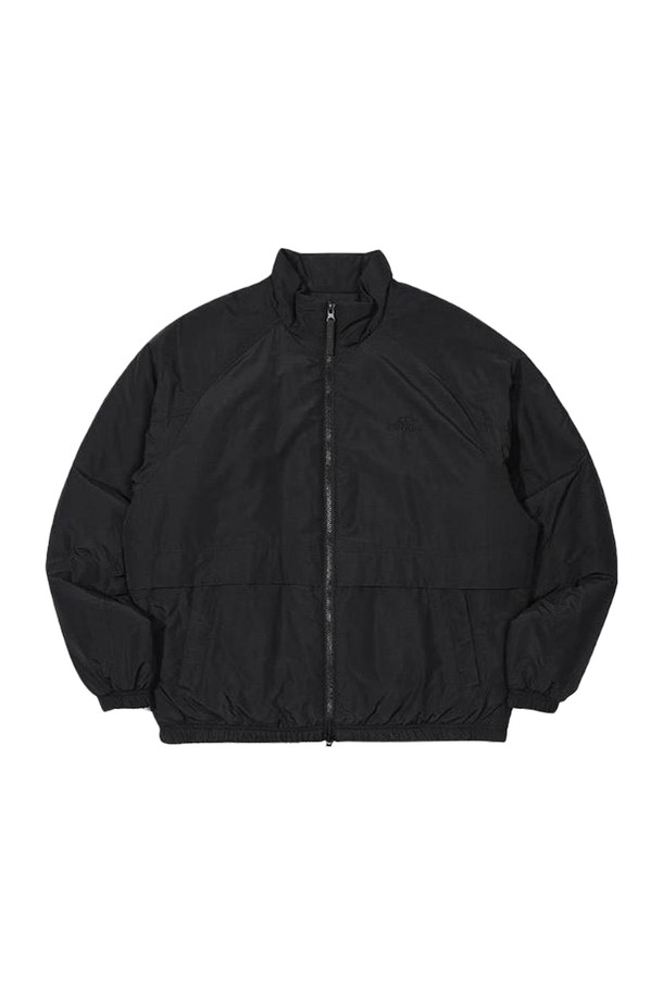 [오닐] 24/FW 남성 러스틀 써모어 스탠넥 점퍼 OMJPN4113-199는 가을, 겨울 시즌에 활용하기 좋은 남성용 점퍼입니다. 블랙 컬러의 무지 디자인으로, 일상 및 스포츠 활동에 모두 적합하게 제작되었습니다. 부드러운 촉감의 나일론, 폴리에스테르 혼방 소재에 두꺼운 두께감으로 보온성을 높였으며, 스탠넥 디자인과 경량성을 갖춰 활동성을 더했습니다. 집업 방식의 오버핏으로 편안한 착용감을 선사하며, 스트링 밑단 조절, 머플러 디자인, 친환경 재생섬유, 써모어 패딩 등의 디테일이 돋보입니다. 방풍 기능과 함께 경량성을 갖춰 겨울 데일리룩, 산책룩, 여행룩 등 다양한 TPO에 캐주얼, 스포티, 미니멀 스타일로 연출하기 좋습니다.
