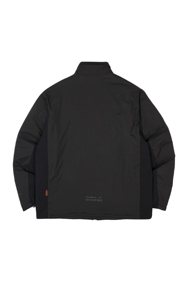 [오닐] 24/FW 남성 레인지 써모어 라이트 스탠넥 점퍼 OMJPN4111-199는 가을, 겨울 시즌 남성들을 위한 아우터입니다. 블랙 컬러의 무지 디자인으로, 스포티와 캐주얼 스타일을 모두 아우르는 활용도 높은 아이템입니다. 가볍고 보온성이 뛰어난 나일론 소재를 사용하여 부드러운 촉감과 편안한 착용감을 제공합니다. 레귤러핏에 집업 방식으로 간편하게 착용 가능하며, 출근룩에도 활용하기 좋은 미니멀한 디자인입니다. 스탠넥 타입으로, 방풍 기능까지 갖춰 쌀쌀한 날씨에도 따뜻하게 몸을 보호해줍니다.
