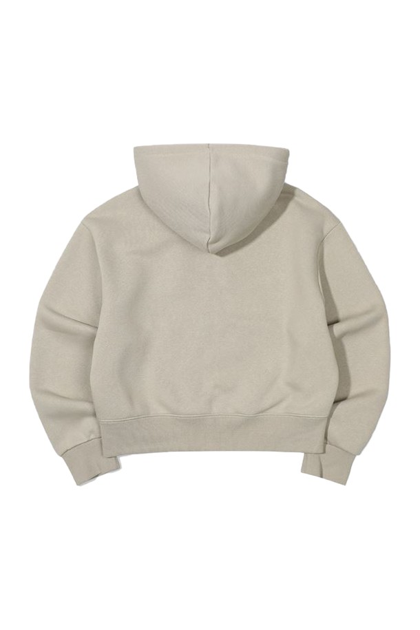 [오닐] 24/FW 여성 워딩 점퍼 OWJUN8151-509는 가을, 겨울 시즌 데일리룩과 동네 마실룩에 적합한 여성 후드 점퍼입니다. 부드러운 촉감의 면, 폴리에스터, 폴리우레탄 혼방 소재에 두꺼운 두께와 기모 안감으로 보온성을 높였습니다. 세미 크롭 기장에 슬림핏 디자인으로, 캐주얼하면서도 스포티한 스타일을 연출할 수 있습니다. 베이지 컬러 바탕에 로고 패턴이 돋보이며, 긴 소매와 집업 여밈 방식으로 편안하게 착용 가능합니다.
