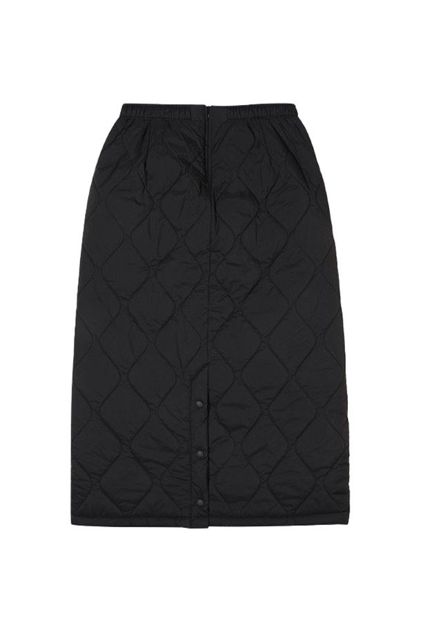 [오닐] 24F/W 여성 리나 써모어 퀼팅 롱 스커트 OWPKN8107-199는 가을과 겨울철 일상에서 따뜻하고 스타일리시하게 착용할 수 있는 여성 롱스커트입니다. 캐주얼 무드의 블랙 컬러 H라인 스커트로, 퀼팅 디테일이 돋보이며, 보온성이 뛰어난 두꺼운 두께감과 경량 소재로 제작되었습니다. 나일론과 폴리에스테르 혼방 소재로 제작되어 편안한 착용감을 선사하며 레귤러 핏으로 제작되었습니다. 백 슬릿 디테일과 사이즈 조절이 가능하여 활동성과 편의성을 높였습니다. 겨울 데일리룩에 미니멀, 클래식 스타일을 연출하기 좋습니다.
