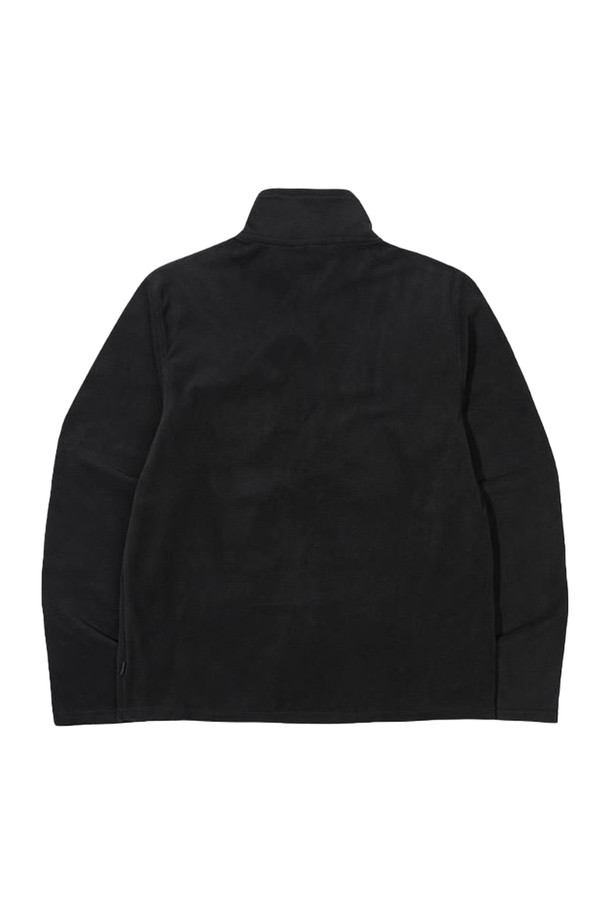 [오닐] 24F/W 남성 폴라텍 FZ 플리스 재킷 OMTHNI421-199는 가을, 겨울 시즌에 적합한 남성용 플리스 재킷입니다. 블랙 컬러에 스포티하고 캐주얼한 무드를 더하며, 일상 및 아웃도어 활동 모두에 활용할 수 있습니다. 폴리에스터와 폴라텍 소재를 사용하여 부드러운 촉감과 보통 두께감을 제공하며, 슬림핏과 스탠다드핏으로 다양한 스타일을 연출할 수 있습니다. 풀 집업 스타일에 긴 소매, 로고 패턴으로 포인트를 주었으며, 항균 기능까지 갖춰 실용성을 높였습니다. 등산룩, 가을 나들이룩, 겨울 데일리룩 등 다양한 TPO에 맞춰 캐주얼, 스포티, 미니멀 스타일을 완성해보세요.
