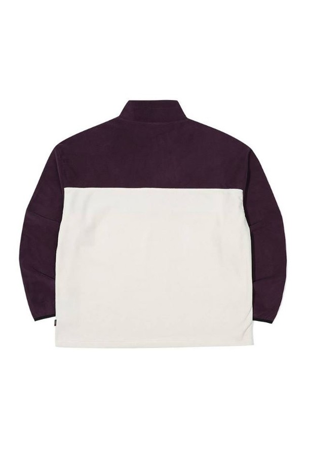 [오닐] 24F/W 남성 오리지널 폴라텍 100 플리스 OMTZNI420-420은 부드러운 촉감과 뛰어난 보온성을 제공하는 남성용 플리스입니다. 가을과 겨울철, 일상생활과 레이어드 스타일에 적합하며, 하이넥 디자인과 집업 여밈 방식으로 편안함을 더했습니다. 스포티하고 베이직한 스타일을 연출하며, 리사이클 소재를 사용하여 환경까지 생각했습니다. 항균 기능과 폴라텍 소재의 우수한 보온성으로 겨울철 데일리룩, 산책룩, 집콕룩 등 다양한 TPO에 활용하기 좋습니다. 버건디 색상의 슬림핏, 스탠다드핏, 루즈핏, 오버핏 등 다양한 핏으로 출시되어 취향에 맞게 선택할 수 있습니다.
