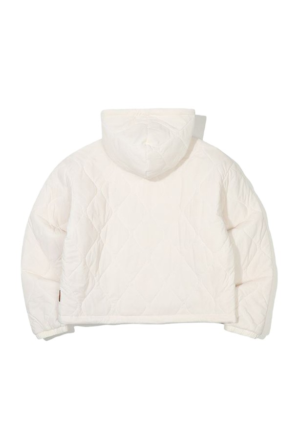 [오닐] 24/FW 여성 리나 써모어 퀼팅 후디 점퍼 OWJPN8107-103는 가을, 겨울 시즌 여성들을 위한 캐주얼하고 스포티한 무드의 퀼팅 점퍼입니다. 크림 컬러의 슬림핏 디자인으로, 일상, 스포츠 활동 모두에 적합하며, 동네 마실룩, 산책룩, 겨울 데일리룩 연출에 용이합니다. 부드러운 촉감의 나일론, 폴리에스테르 혼방 소재로 제작되었으며, 중간 두께감의 보온성을 제공하여 간절기부터 겨울까지 따뜻하게 착용할 수 있습니다. 집업 스타일의 후드 점퍼로, 조절 가능한 후드, 밑단 드로우스트링, 방수 코팅 및 경량 기능이 더해져 실용성을 높였습니다.
