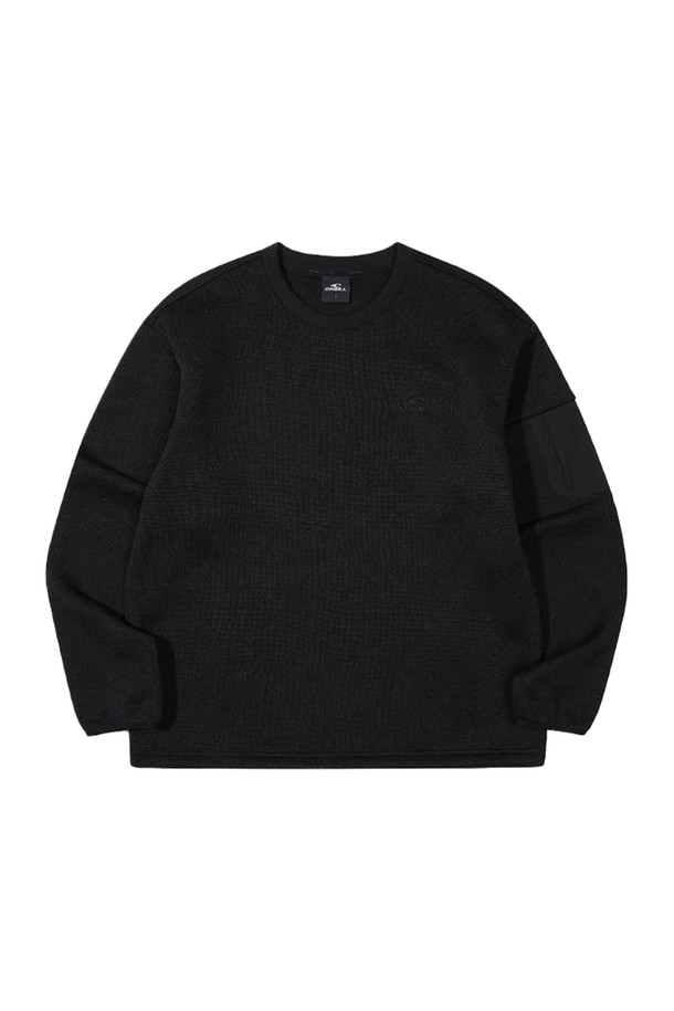 [오닐] 25/FW 남성 루가 원포켓 맨투맨 OMTRO4155-199는 캐주얼, 스포티, 미니멀 스타일을 모두 아우르는 남성용 맨투맨입니다. 가을, 겨울 시즌에 적합하며, 일상과 스포츠 활동 모두에 활용 가능합니다. 부드러운 면 소재에 레귤러핏으로 편안한 착용감을 제공하며, 라운드넥과 긴소매 디자인입니다. 블랙 컬러에 무지 패턴으로 어떤 스타일에도 쉽게 매치할 수 있으며, 원포켓 디테일이 특징입니다. 출근룩으로도 활용 가능한 활용도 높은 아이템입니다.
