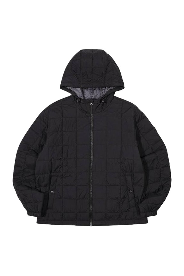 [오닐] 25/FW 남성 빈터 써모어 퀼팅 후디 점퍼 OMJPO4103-199는 보온성을 강화한 두꺼운 두께감의 남성용 겨울 점퍼입니다. 캐주얼 및 스포티 스타일을 아우르는 디자인으로, 일상 및 스포츠 활동 모두에 적합합니다. 퀼팅 패턴과 블랙 컬러가 세련된 느낌을 주며, 후디 디자인과 집업 여밈 방식으로 편안하게 착용할 수 있습니다. 써모어 기능성 소재를 사용하여 추운 날씨에도 따뜻함을 유지해줍니다. 출근룩과 여행룩에 모두 활용 가능한 실용적인 아이템입니다.
