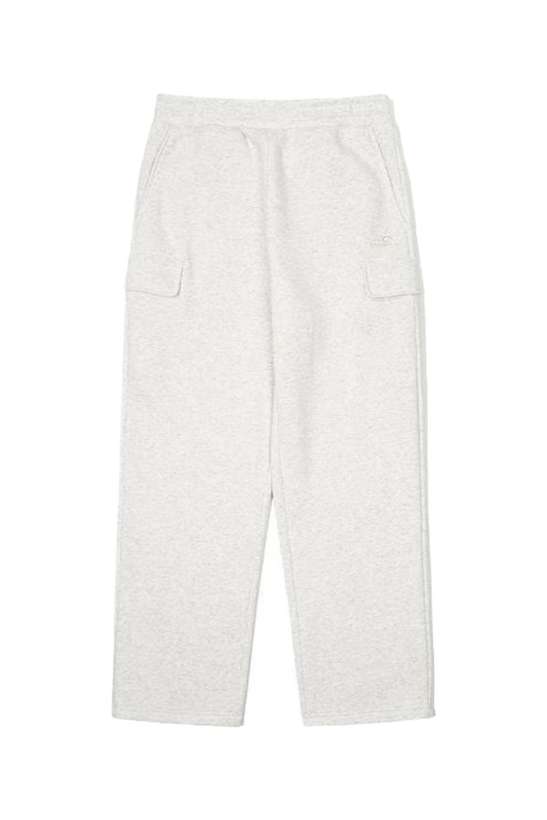 [오닐] 25/FW 남성 코제 루즈 카고 팬츠 OMPTO4153-515는 캐주얼, 스포티, 미니멀 스타일을 모두 아우르는 남성용 카고 팬츠입니다. 가을과 겨울에 적합하며, 여행룩 연출에 용이합니다. 루즈핏으로 편안한 착용감을 선사하며, 화이트 컬러의 무지 디자인이 특징입니다. 넉넉한 수납을 위한 카고 포켓 디테일이 돋보입니다. 일상 및 스포츠 활동 시 활용하기 좋은 긴 기장의 바지입니다.
