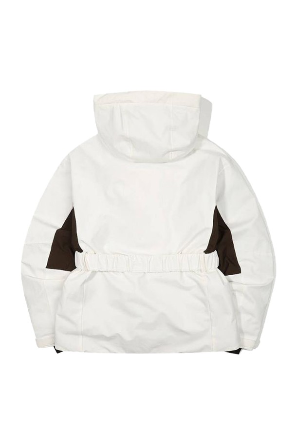 [오닐] 25/FW 여성 FWC'크루즈 하이브리드 벨트 스노우 재킷 OWJPOI304-101은 스포티한 스타일의 여성용 스노우 재킷입니다. 방수, 방풍 기능과 보온성을 갖춘 두꺼운 두께감의 겨울용 아우터로, 여행, 휴가, 캠핑 등 다양한 TPO에 적합합니다. 화이트와 브라운 두 가지 색상으로 제공되며, 레귤러 핏에 무지 패턴과 벨트 디테일이 돋보입니다. 집업과 버클 방식으로 여며지며, 긴 소매와 레귤러 기장으로 디자인되었습니다. 나일론 소재를 사용하여 제작되었으며, 하이브리드 코트 타입입니다.
