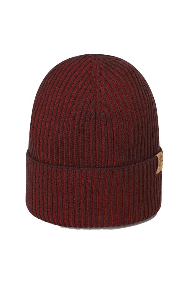 [오닐] 25/FW 공용 O'RIGINALS 비니 OUACOI313-505는 가을, 겨울 시즌에 착용하기 좋은 모자입니다. 부드러운 니트 소재로 제작되어 깊은 깊이감과 포근한 착용감을 선사합니다. 버건디 컬러의 무지 디자인에 로고 장식이 더해져 캐주얼, 미니멀, 클래식 스타일 모두 소화 가능합니다. 특히 출근룩이나 연말 모임룩에 포인트 아이템으로 활용하기 좋습니다. 리브 디테일로 디자인의 완성도를 높였습니다.
