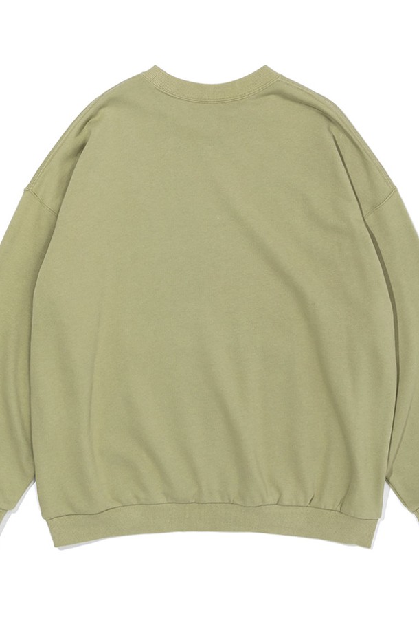 스팀드 햄스 캥거루 크루 WILLOW GREEN은 봄, 가을에 어울리는 공용 스웨트셔츠/맨투맨입니다. 캐주얼한 무드의 레귤러 핏에 캥거루 패턴이 돋보이며, 면과 폴리에스테르 혼방 소재로 제작되었습니다. 일상 또는 캠핑 시 활용하기 좋으며, 포켓 디테일과 #CAMPVIBES 컨셉이 특징입니다.
