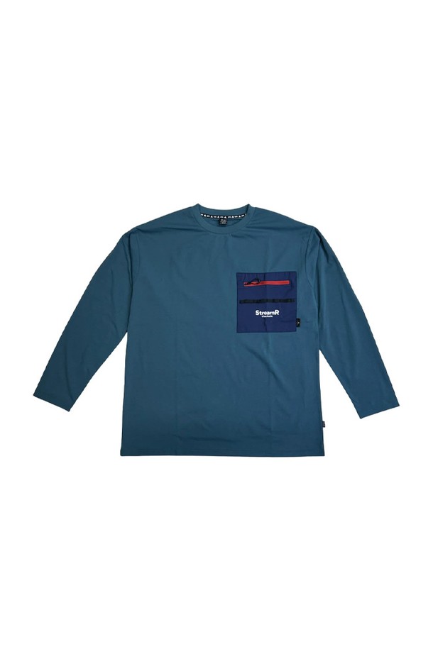 StreamR 드라이 롱 슬리브 티셔츠 BLUE GRAY는 폴리에스테르 소재에 흡습, 속건, 항염소 기능으로 쾌적함을 유지해주는 스포티한 긴 소매 티셔츠입니다. 일상 및 아웃도어 활동에 적합하며, 블루 그레이 컬러와 무지 디자인으로 어떤 스타일에도 잘 어울립니다. 가슴 포켓이 있어 실용성을 더했습니다.
