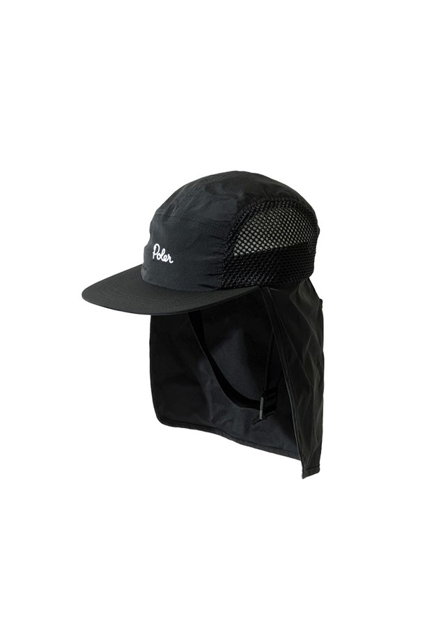선가드 서프 캡 BLACK은 자외선 차단 기능과 통기성을 갖춘 블랙 색상의 서프캡입니다. 10cm 넓이의 챙과 목 보호 기능, 그리고 후면 사이즈 조절 스트랩이 있어 편리하게 사용할 수 있습니다. 서핑, 아웃도어 활동은 물론 일상생활에서도 스타일리시하게 착용할 수 있는 남녀 공용 모자입니다.
