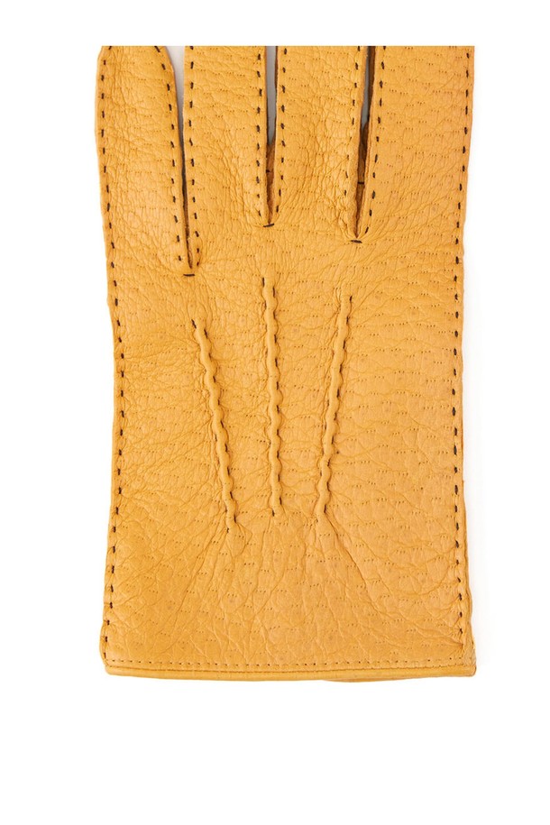 남성용 코르크 색상 클리프턴 페커리 장갑은 부드러운 풀그레인 페커리 가죽으로 제작되어 뛰어난 내구성과 밀착감을 제공합니다. 안감 없는 언라인드 방식으로 제작되었으며, 3줄 장식 스티치와 포크스 패턴, 손바느질 봉제, 푸르세트, 키스톤 봉제 등의 디자인 장식이 돋보입니다. 32가지 공정을 거친 수작업 제품으로, 천연 가죽 특유의 주름과 스크래치가 있으며 시간이 지날수록 착용자에게 맞춰 늘어나는 것이 특징입니다.
