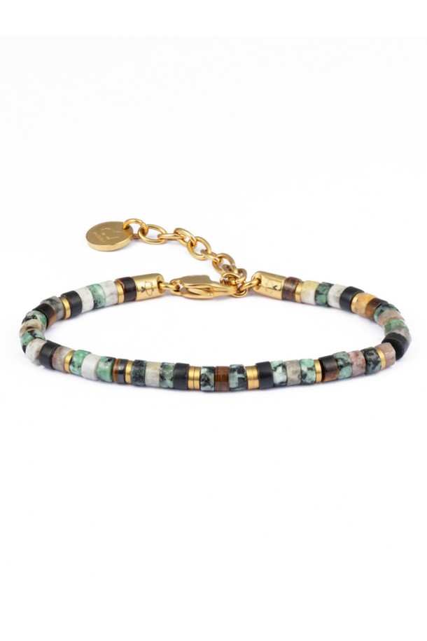 여성용 브론타이드 4(Brontide 4) 팔찌는 코센차(Cosecha)와 골드 컬러 조합으로 세련된 디자인을 자랑합니다. 해양 로프와 316L 스테인리스 스틸 소재를 사용하여 뛰어난 내구성과 방수 기능을 갖췄습니다. 브레이드 패턴의 팔찌는 수작업 매듭으로 섬세하게 제작되었으며, 레이저 각인 디테일이 돋보입니다. 조절 가능한 사이즈로 편안한 착용감을 제공하며, 내부식성과 내산성, 뛰어난 색상 유지력으로 오랫동안 변함없는 아름다움을 유지합니다. 여행, 휴가, 리조트룩에 잘 어울리는 클래식, 미니멀, 리조트 스타일의 팔찌입니다.
