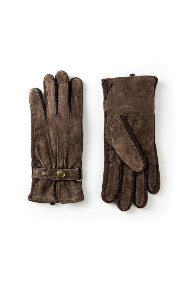 부드러운 스웨이드 소재와 모카 컬러가 돋보이는 로라 여성 장갑입니다. 가을, 겨울 시즌 따뜻하게 손을 보호해주는 데일리 아이템으로, 클래식하고 미니멀한 스타일을 연출하기 좋습니다. 손목 스트랩 디테일이 있으며, 촉감이 부드러워 편안하게 착용할 수 있습니다. 무지 디자인으로 어떤 옷차림에도 잘 어울리며, 일상생활에서 활용하기 좋은 장갑입니다.
