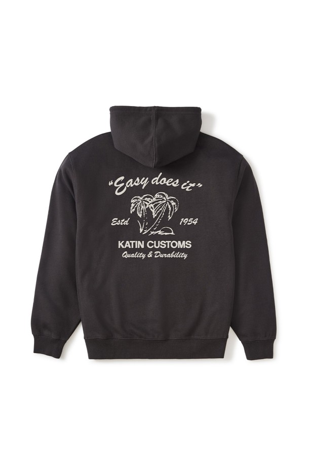 써즈 후드티 - 블랙 워시: 캐주얼, 스트릿 스타일을 아우르는 써즈 후드티입니다. 면 소재로 제작되어 부드러운 촉감을 선사하며, 봄, 가을, 겨울 세 계절 모두 활용 가능합니다. 레귤러핏으로 편안하게 착용 가능하며, 로고와 프린트 무늬가 돋보입니다. 워싱 가공으로 빈티지한 멋을 더했고, 캠핑룩이나 산책룩에 잘 어울립니다.
