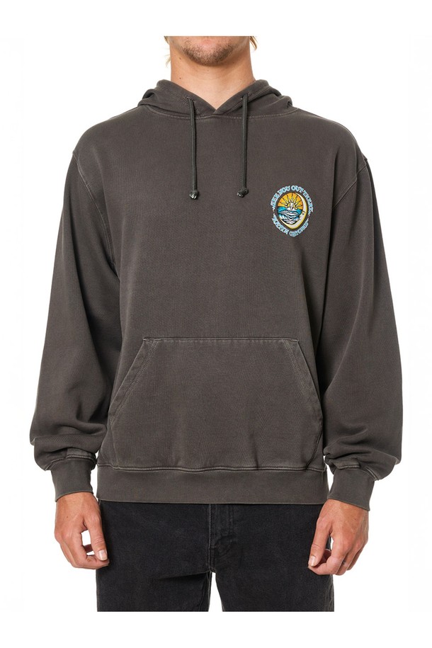 루나 후드티 - 리드는 캐주얼, 미니멀, 스트리트 스타일을 아우르는 릴랙스핏 후드티입니다. 힙을 덮는 롱 기장으로 편안한 착용감을 선사하며, 부드러운 면과 폴리에스테르 혼방 소재로 제작되어 사계절 내내 활용도가 높습니다. 빈티지 워싱 마감과 캘리포니아 감성의 그래픽/일러스트 패턴이 특징이며, 래쉬가드 위에 레이어드하여 서핑룩이나 여행룩, 휴가룩으로 연출할 수 있습니다. 긴 소매와 후드 디자인으로 실용성을 더했으며, 견고한 마감 처리로 퀄리티를 높였습니다. 데일리룩, 집콕룩으로도 손색없는 루나 후드티 - 리드를 만나보세요.
