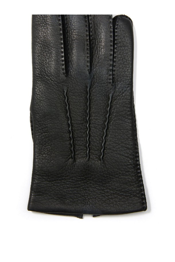 캠브리지 사슴가죽 장갑 - 블랙은 부드러운 촉감과 고급스러운 사슴가죽 소재로 제작되어 가을과 겨울철 보온성을 높여주는 장갑입니다. 클래식하고 미니멀한 스타일의 무지 디자인에 스티치 디테일이 더해져 세련된 느낌을 선사합니다. 두꺼운 두께감으로 추운 날씨에도 따뜻하게 손을 보호해 주며, 일상생활에서 폭넓게 활용할 수 있습니다. 블랙 컬러는 어떤 의상에도 잘 어울려 데일리 아이템으로 손색없습니다.
