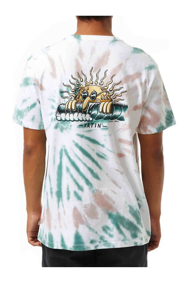 틸, 핑크, 화이트 색상으로 제공되는 GOLDEN GUY 반팔 티셔츠는 남성용 캐주얼 스타일의 상의입니다. 면 소재로 제작되었으며, 타이다이 패턴과 위트있는 그래픽 프린팅이 돋보이는 디자인이 특징입니다. 스탠다드 핏의 라운드넥, 반소매 디자인으로 봄, 여름철 일상복으로 편안하게 착용하기 좋습니다.
