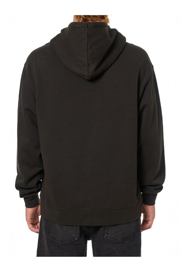 캘리포니아 스트리트 아트에서 영감을 받은 '피크 후드티 - 블랙 워시'입니다. 부드러운 면과 폴리에스테르 혼방 소재로 제작되어 편안한 착용감을 선사합니다. 빈티지 워싱 가공으로 자연스러운 멋을 더했으며, 릴랙스 핏으로 캐주얼하고 스트릿한 스타일을 연출합니다. 후드 디자인과 긴 소매로 사계절 내내 레이어드 스타일링이 용이하며, 일상 및 캐주얼 룩에 활용하기 좋습니다. 블랙 컬러에 로고 프린팅 디테일로 포인트를 더했습니다.
