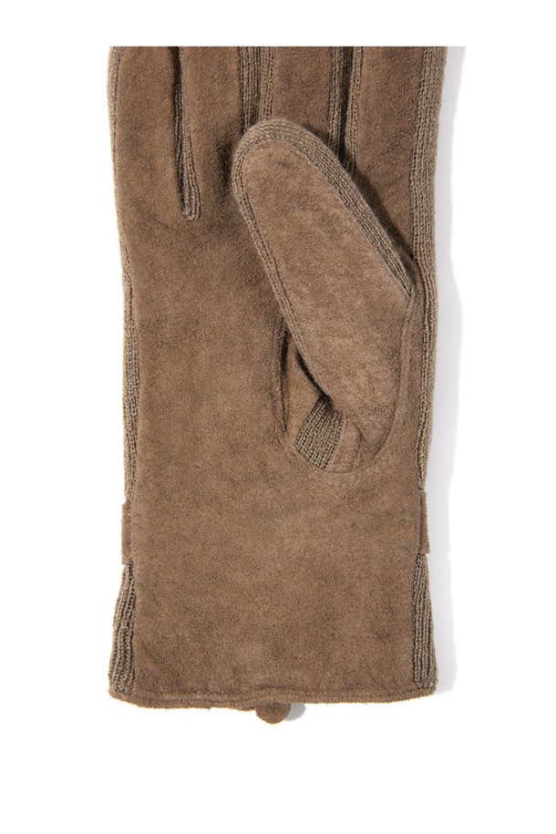 로라 여성 스웨이드 장갑 - 오트밀은 부드러운 스웨이드 소재로 제작되어 가을, 겨울철 보온성을 책임지는 여성 장갑입니다. 은은한 오트밀 컬러는 어떤 스타일에도 잘 어울리며, 클래식, 미니멀, 캐주얼 룩에 모두 매치하기 좋습니다. 손목 밴딩 디테일로 활동성을 높였으며, 출근룩이나 모임룩 등 다양한 TPO에 활용 가능합니다. 두꺼운 두께감으로 추운 날씨에도 따뜻하게 손을 보호해줍니다. 부드러운 촉감으로 편안한 착용감을 선사합니다.
