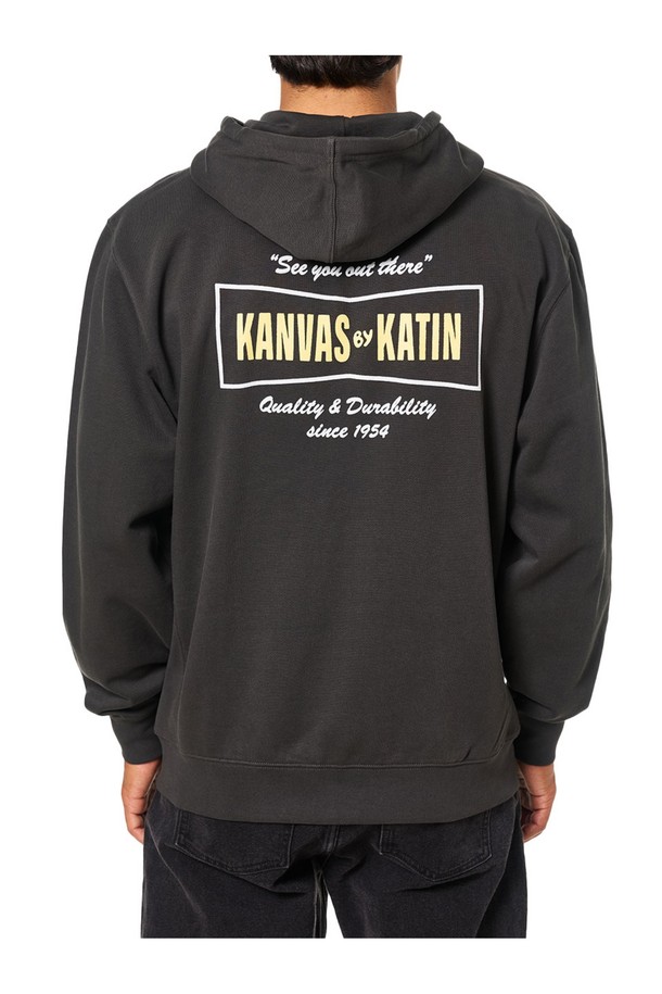 액슬 후드집업 - 블랙 워시는 캐주얼, 스트리트, 미니멀 스타일을 모두 아우르는 공용 후드집업입니다. 부드러운 면 소재로 제작되어 편안한 착용감을 선사하며, 두꺼운 두께감으로 봄, 가을, 겨울 시즌에 활용하기 좋습니다. 레귤러핏으로 제작되었으며, 블랙 워시 컬러와 무지 디자인으로 어떤 스타일에도 쉽게 매치할 수 있습니다. 긴 소매와 후드 디자인, 집업 여밈 방식으로 실용성을 더했습니다. 일상에서 편안하게 즐겨 입을 수 있는 데일리 아이템입니다.
