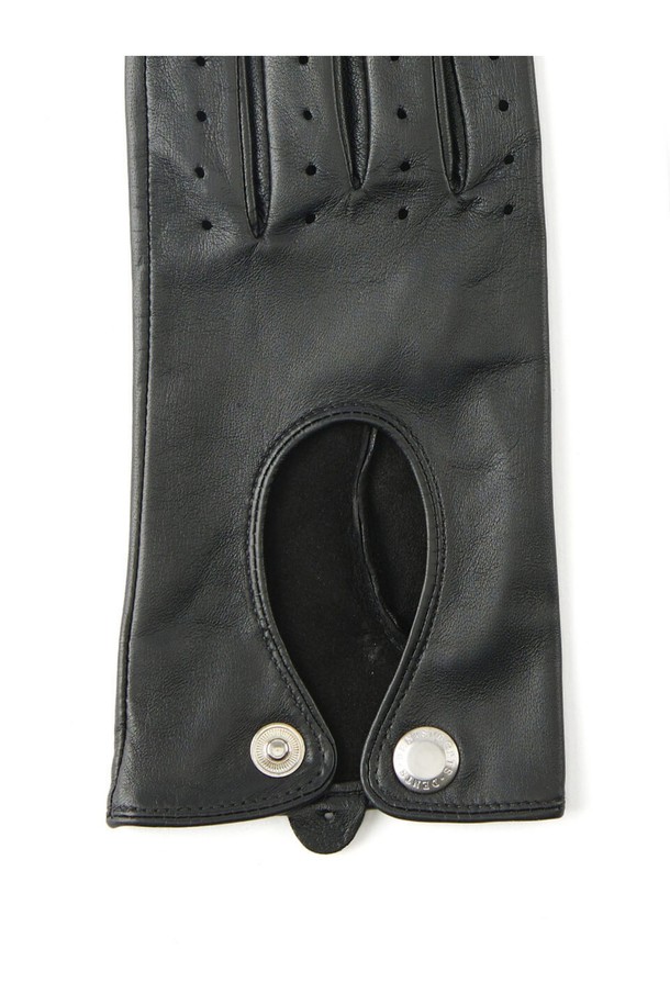 트럭스턴 여성 드라이빙 장갑 - 블랙은 부드러운 헤어쉽 가죽 소재로 제작되어 뛰어난 촉감과 내구성을 자랑합니다. 클래식하고 미니멀한 디자인으로, 운전 및 일상생활에서 모두 활용 가능합니다. 손목까지 오는 짧은 길이와 3-4면 조각 입체 봉제로 밀착 피트감을 선사하며, 통풍 구멍과 키홀 디테일이 세련됨을 더합니다. 습도 조절 및 그립감 향상 기능을 제공하여 쾌적하고 안정적인 착용감을 느낄 수 있습니다.
