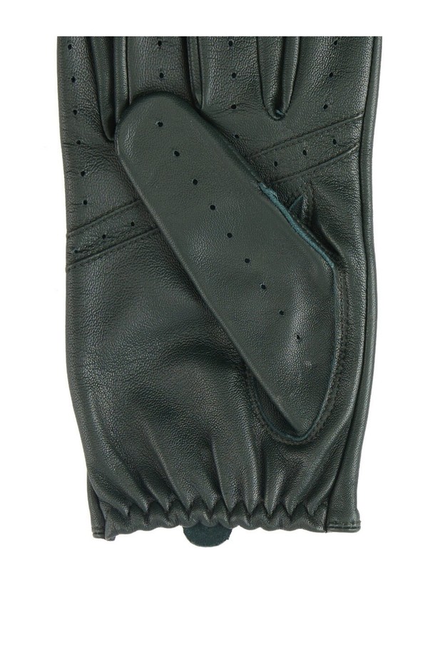 델타 드라이빙 장갑 - 그린은 남녀 모두 착용 가능한 가죽 드라이빙 장갑입니다. 부드러운 소가죽 소재로 제작되었으며, 봄, 가을, 겨울 계절에 착용하기 좋습니다. 클래식, 미니멀, 시크 스타일을 연출하기 좋으며, 데이트룩이나 겨울 데일리룩에 매치하기 좋습니다. 통기성을 위한 손가락 통기구멍과 너클홀, 그리고 그립감을 높이는 디자인이 특징입니다. 스냅 버튼과 인심 스티칭, 짧은 기장, 3-4조각 손가락 구조로 섬세함을 더했습니다.
