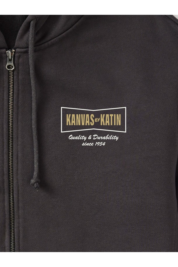 액슬 후드집업 - 블랙 워시는 캐주얼, 스트리트, 미니멀 스타일을 모두 아우르는 공용 후드집업입니다. 부드러운 면 소재로 제작되어 편안한 착용감을 선사하며, 두꺼운 두께감으로 봄, 가을, 겨울 시즌에 활용하기 좋습니다. 레귤러핏으로 제작되었으며, 블랙 워시 컬러와 무지 디자인으로 어떤 스타일에도 쉽게 매치할 수 있습니다. 긴 소매와 후드 디자인, 집업 여밈 방식으로 실용성을 더했습니다. 일상에서 편안하게 즐겨 입을 수 있는 데일리 아이템입니다.
