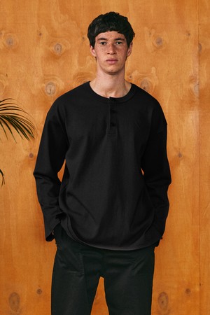 henly neck t-shirts black