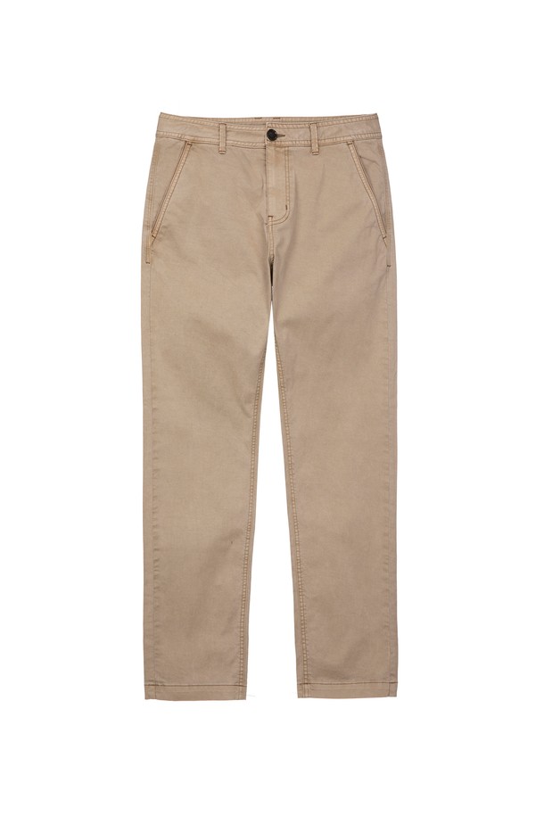가먼트 다잉 코튼 스트레이트 팬츠 Dark Beige는 남녀 모두 착용 가능한 스트레이트 핏의 긴 바지입니다. 다크 베이지 컬러의 무지 디자인으로, 빈티지하면서도 베이직한 스타일을 연출합니다. 면과 폴리우레탄 혼방 소재로 제작되어 편안한 착용감을 제공하며, 가먼트 다잉 워싱 기법으로 자연스러운 구김과 독특한 분위기를 더했습니다. 헤링본 테이프 포켓 디테일이 돋보이며, 출근룩이나 비즈니스 캐주얼, 클래식 및 미니멀 스타일 연출에 적합합니다. 레귤러핏으로 제작되어 편안한 착용감을 선사합니다.

