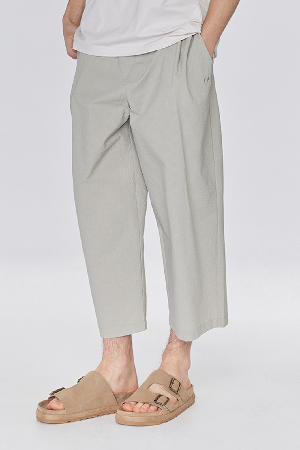 nau - 캐주얼팬츠 - 컴포트 시어서커 8부 팬츠 Light Khaki Beige