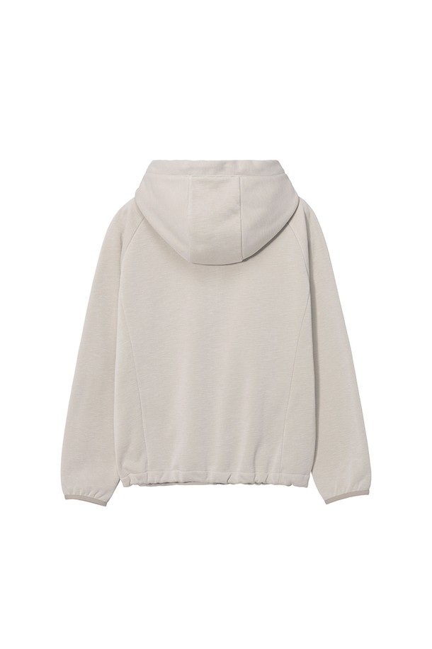 W 텐셀 본딩 재킷 Light Beige는 부드러운 촉감과 보온성을 갖춘 여성용 자켓입니다. 가을, 겨울에 적합하며, 숏 기장에 후드 타입으로 제작되었습니다. 라이트 베이지와 차콜 브라운 두 가지 색상으로 출시되었으며, 캐주얼, 미니멀, 클래식 스타일을 연출하기 좋습니다. 플리스 본딩과 기모 포켓, 샌드워싱 디테일이 돋보이며, 집업 여밈 방식과 긴 소매로 편안하게 착용할 수 있습니다. 일상, 산책, 집콕룩 등 다양한 TPO에 활용 가능한 데일리 아이템입니다.
