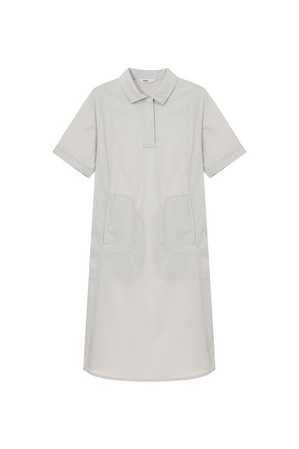 W 워케이션 셔츠원피스 Light Gray는 가볍고 시원한 여름철 데일리 룩을 위한 셔츠원피스입니다. 라이트 그레이 컬러의 무지 디자인으로, 캐주얼, 미니멀, 클래식 스타일을 모두 아우르며 출근룩으로도 손색없습니다. 나일론, 레이온, 폴리우레탄 혼방 소재로 제작되어 부드러운 촉감과 뛰어난 스트레치, 경량성을 제공합니다. 반소매 디자인과 레귤러핏으로 편안하게 착용 가능하며, 카라넥과 포켓 디테일이 특징입니다. 얇은 두께감으로 한여름에도 시원하게 입을 수 있습니다.
