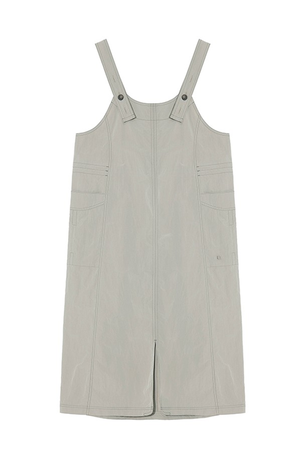 베이지 컬러의 W 에어쉴드 서스펜더 원피스입니다. 나일론과 폴리에스터 혼방 소재로 제작되어 가볍고 편안하며, 봄 시즌 캐주얼하게 연출하기 좋습니다. 앞뒤 구분 없이 착용 가능하여 실용적이며, 조절 가능한 어깨끈과 허리 스트링으로 체형에 맞게 핏을 조절할 수 있습니다. 스퀘어넥 디자인과 무지 패턴으로 미니멀하고 클래식한 분위기를 더하며, 데이트룩이나 봄 소풍룩에 적합합니다. 발수 기능이 있어 가벼운 생활 방수도 가능합니다.
