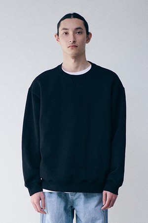 에센셜 스웻 맨투맨 Black